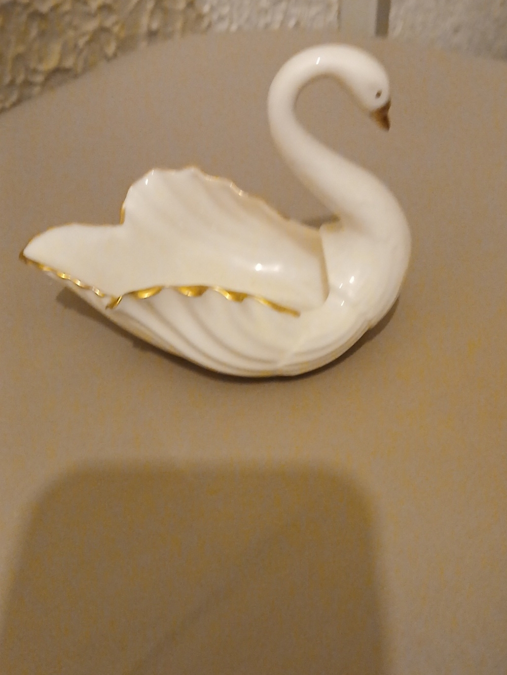 Lenox White Ceramic Swan Trinket Dish with Gold Trim 24 K.